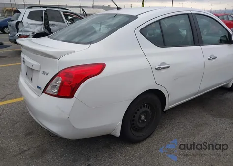 2013 Nissan Versa 1.6 Sv из США, поврежденный, VIN 3N1CN7AP1DL875246